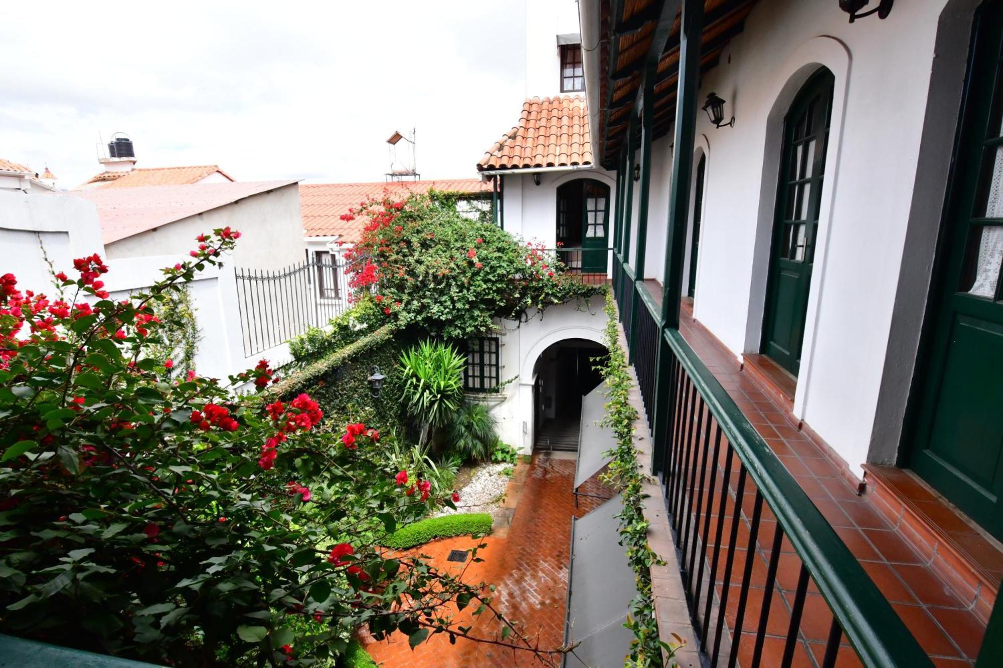 Parador Santa Maria La Real Sucre Exterior photo