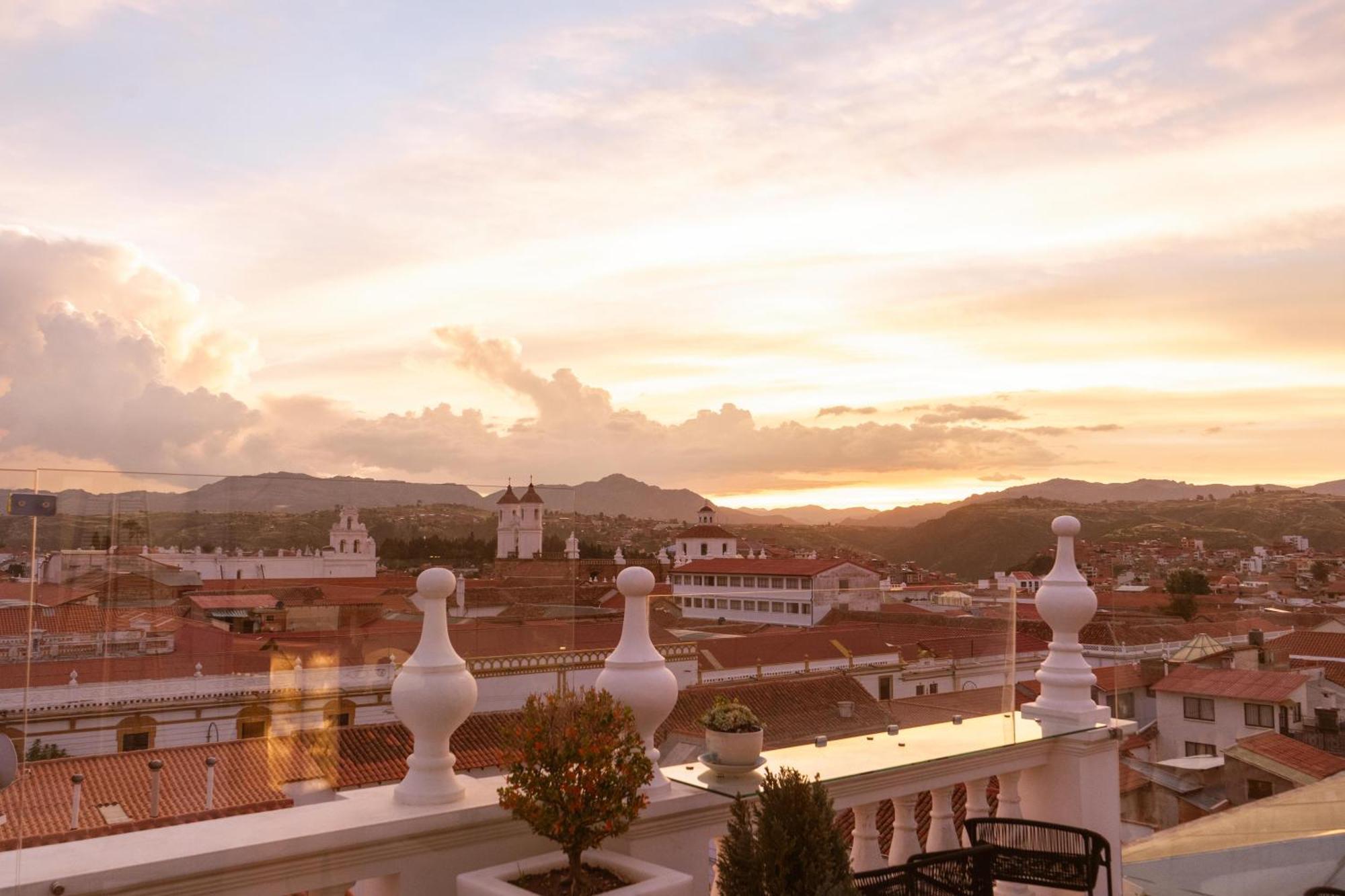 Parador Santa Maria La Real Sucre Exterior photo