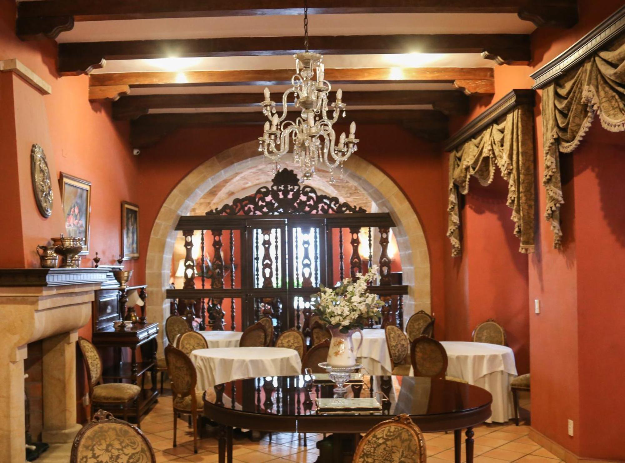 Parador Santa Maria La Real Sucre Exterior photo